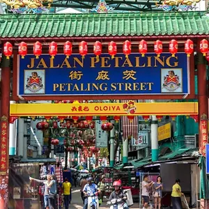 2* Hotel Swing & Pillows - Chinatown