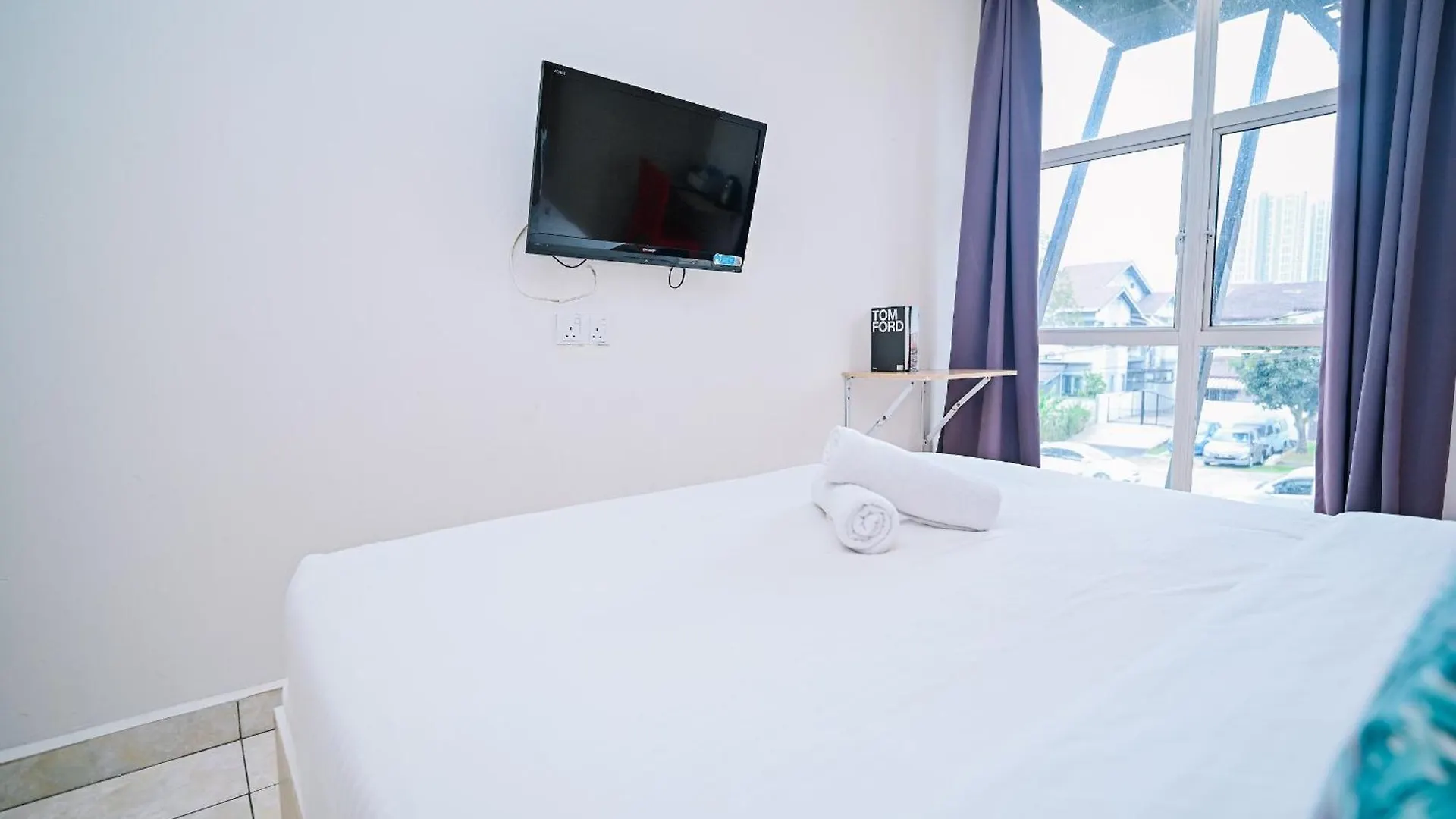 Swing & Pillows - Kl Sri Petaling Kuala Lumpur Malaysia